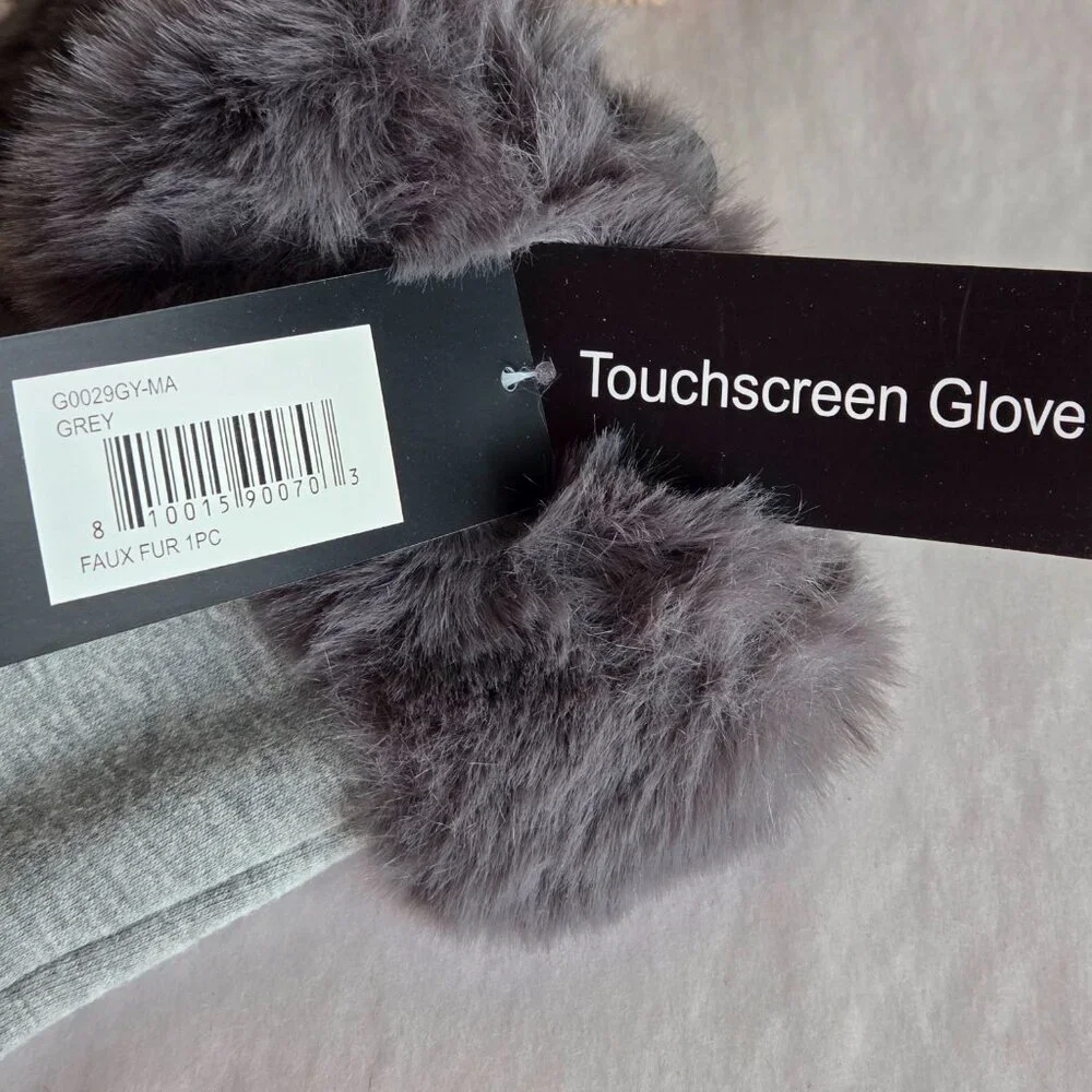 NWT Marcus Adler Women's Gray Fuzzy Faux Fur Gloves OS